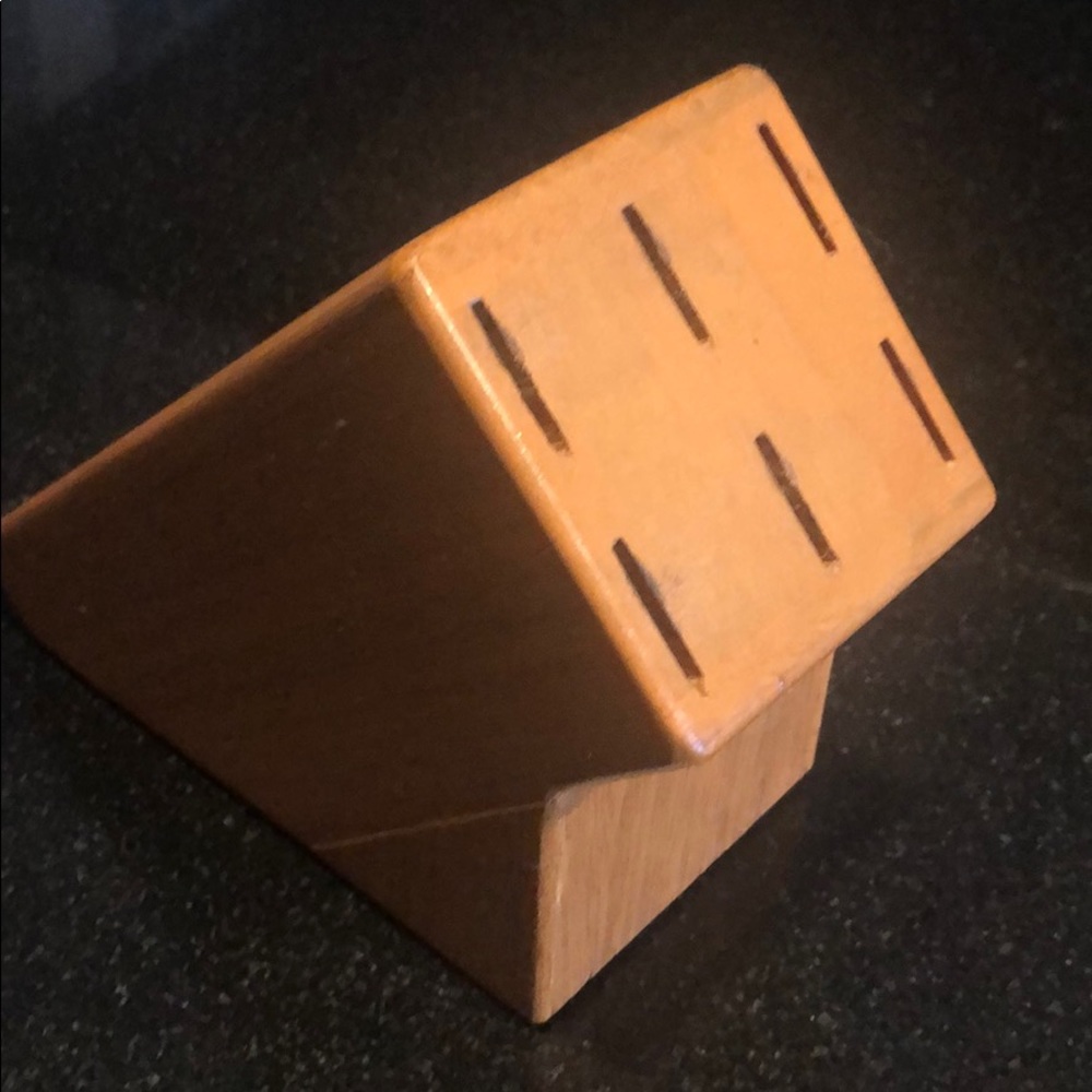 Steak Knife Countertop Block